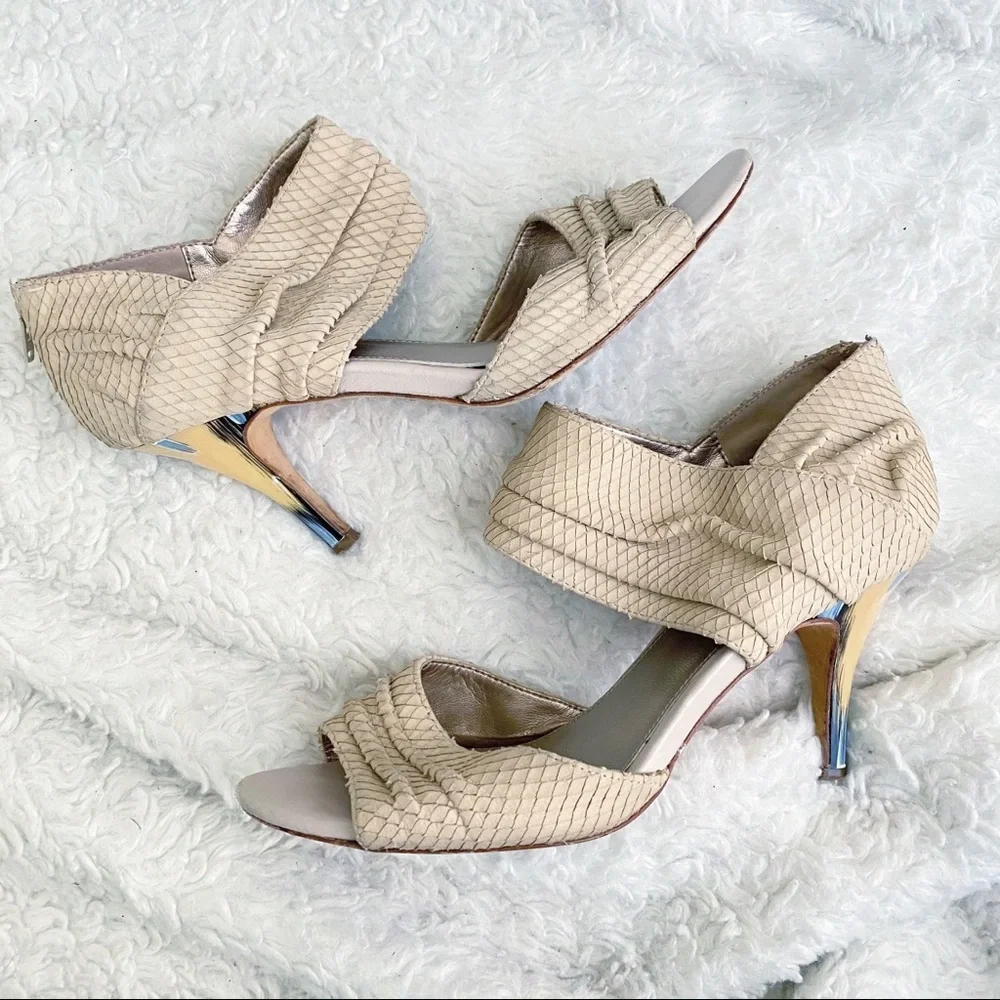 Isola Nude Woven Leather Heels Sandals Size 8.5 Open Toe
